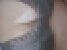 好無聊  這裡還有人嗎0.0__0